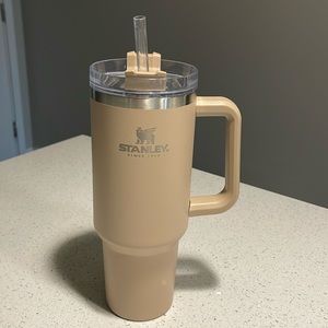Stanley tumbler, driftwood color. Like new, used only once